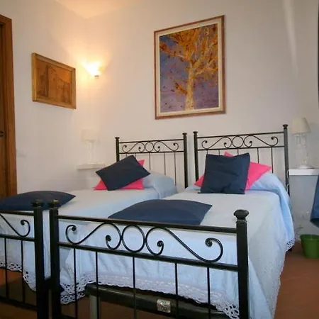 Bed & Breakfast Castello Malaspina Di 3*