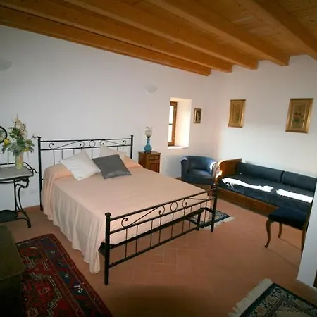 Castello Malaspina Di Bed & Breakfast