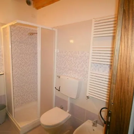 Castello Malaspina Di Bed & Breakfast Tresana